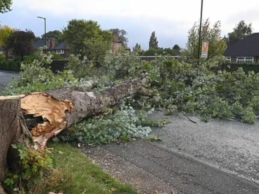 ‘Çmendet’ moti në Mbretërinë e Bashkuar, Met Office ndez alarmin “rrezik për jetën”