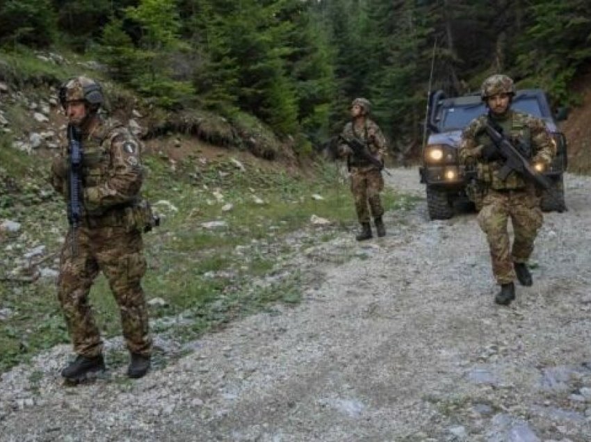 Ushtarët italianë dhe kroatë patrullojnë rreth kufirit- KFOR’i njofton për operacionin