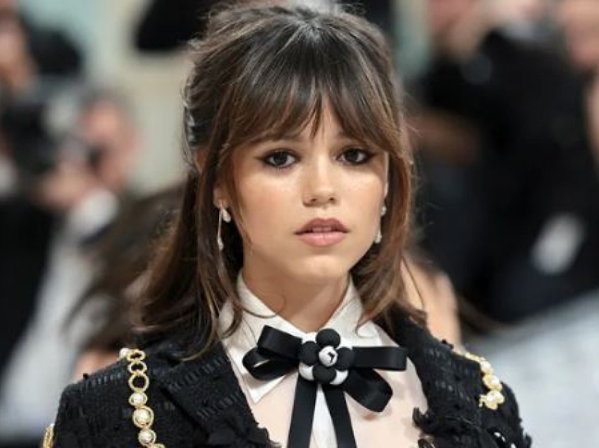 Jenna Ortega i përgjigjet thashethemeve se ishte në lidhje serioze me Johnny Depp