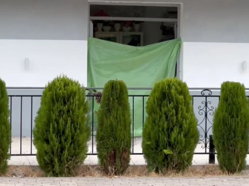 Hidhet në mes të natës lëndë plasëse në një agjenci funerale në Shkodër! Detajet e para