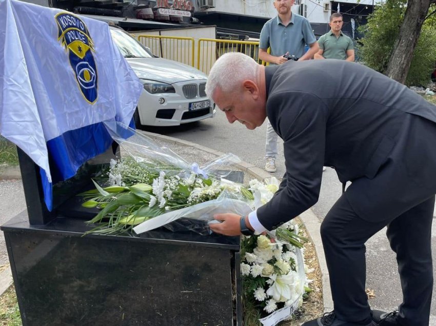 Sveçla kujton policin Riza në përvjetorin e vdekjes: Ende nuk është vendosur drejtësia