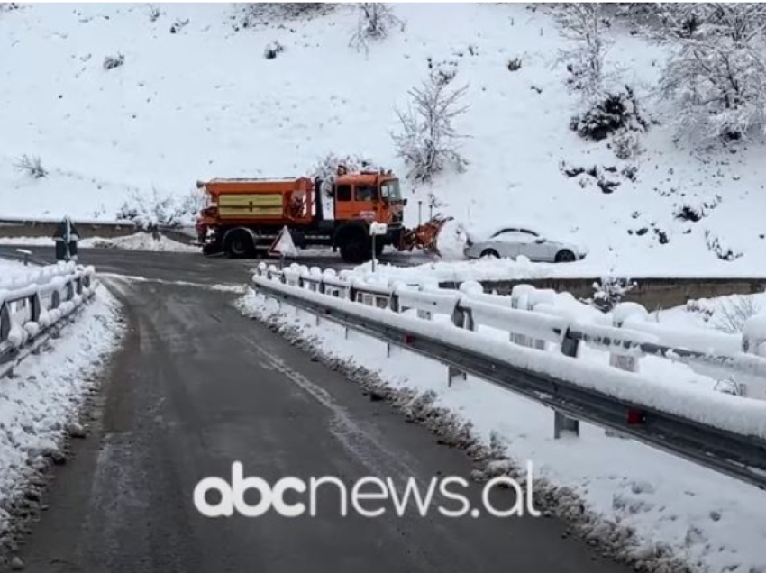 Moti i keq në Kukës/ Vështirësi në disa segmente rrugore, probleme me furnizimin me energjinë eletrike