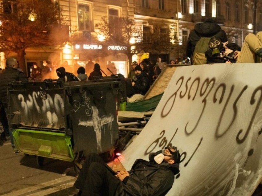 Kryeministri i Gjeorgjisë thotë se presidentja duhet ta lëshojë postin