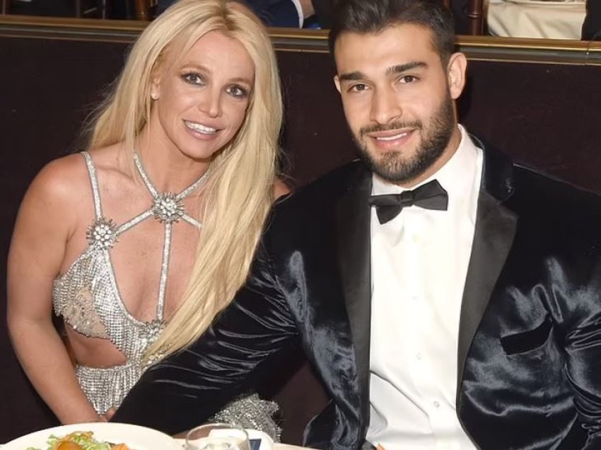 Britney Spears finalizoi divorcin nga Sam Asghari në ditëlindjen e saj të 43-të