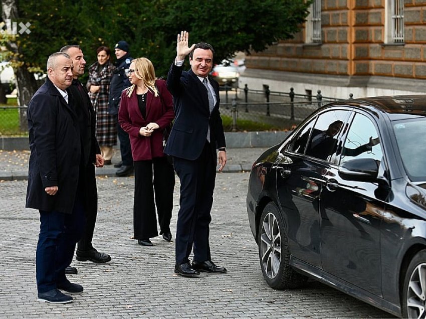 Vizita në Sarajevë, Kurti fotografohet duke hyrë në Presidencë – pritet të ketë një takim