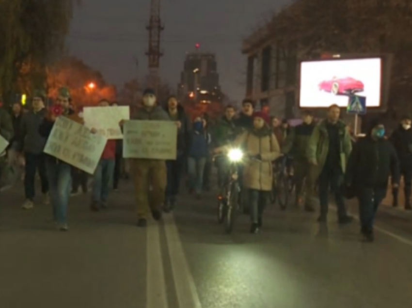 Sot në Shkup u protestua kundër ndotjes së ajrit