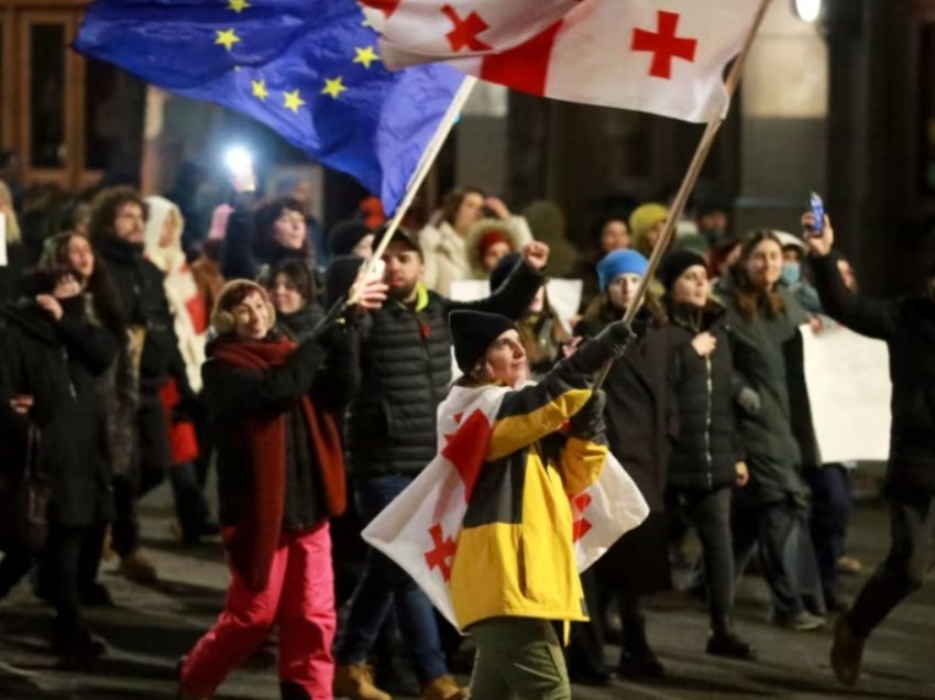 Gjeorgji, kriza thellohet me emërimin e presidentit të ri nga e djathta e skajshme