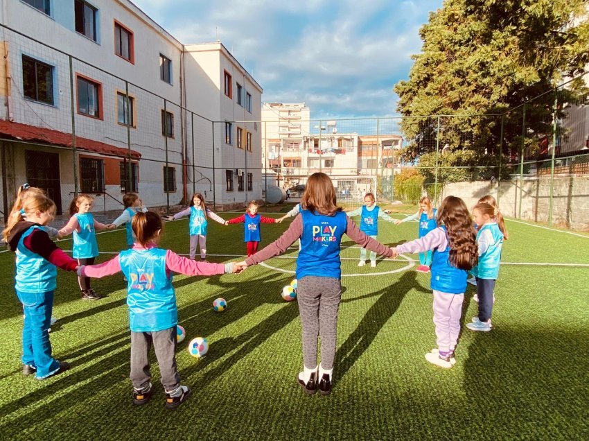 Një hapësirë magjike për vajzat e vogla që dashurojnë futbollin