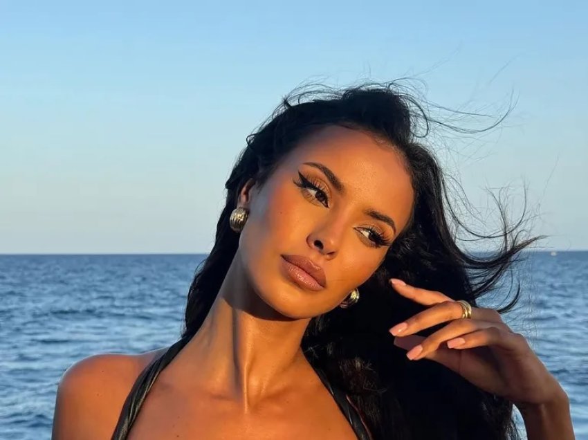 Maya Jama me fustan përrallor