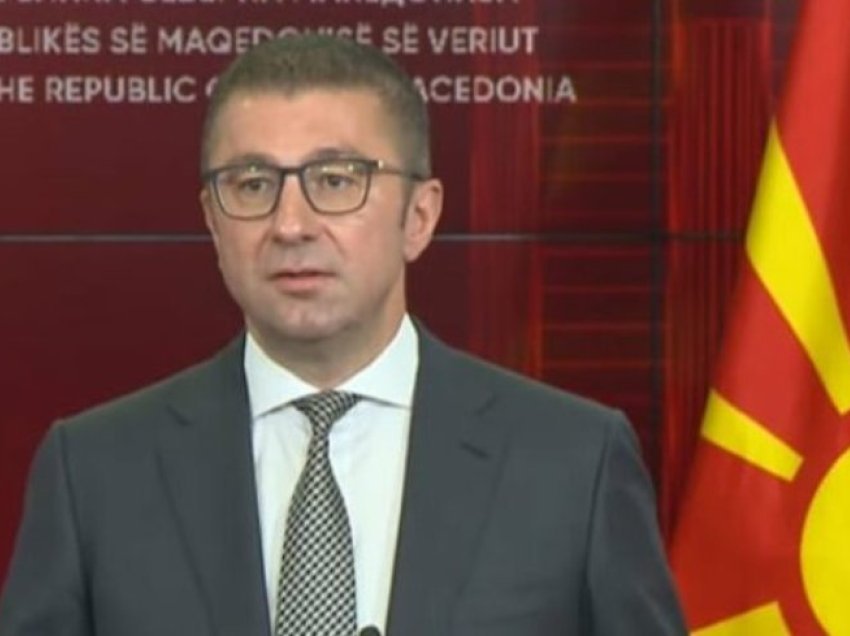 Mickoski: Pres në janar që bankat të fillojnë të transferojnë një pjesë të mjeteve nga huaja hungareze tek kompanitë