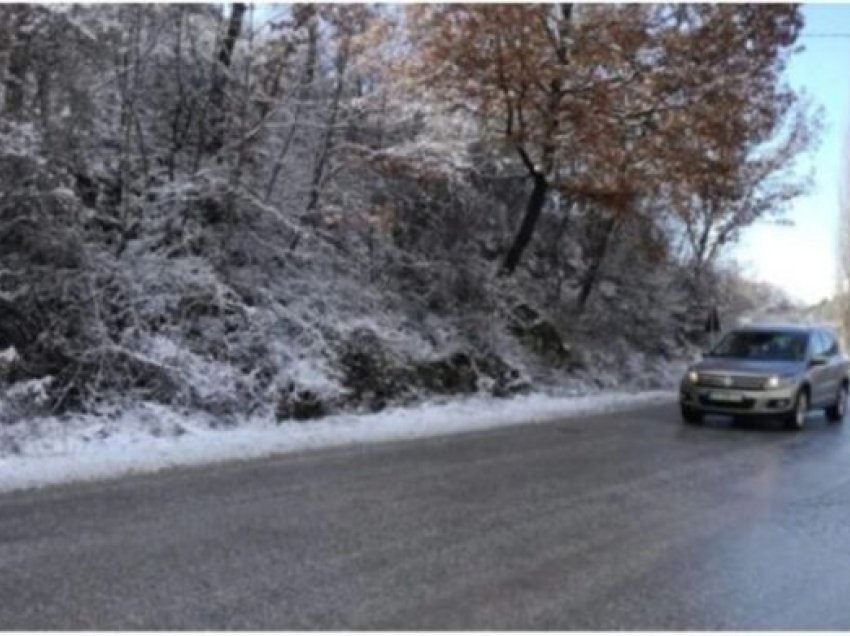 Qarkullimi në mbarë vendin zhvillohet në kushte dimri