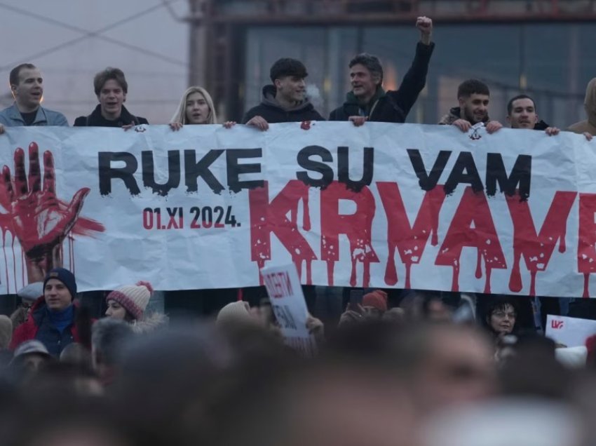 Protestë në Beograd kundër presidentit serb dhe qeverisë së tij