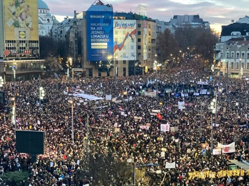 “Po vjen fundi i Vuçiqit”, eksperti austriak me deklaratë të fortë pas protestave masive në Beograd – përmend edhe Kosovën!