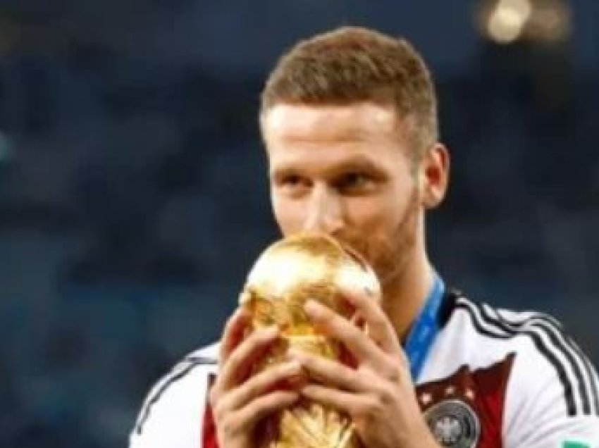 Mustafi në mesin e kampionëve të botës që u pensionuan 