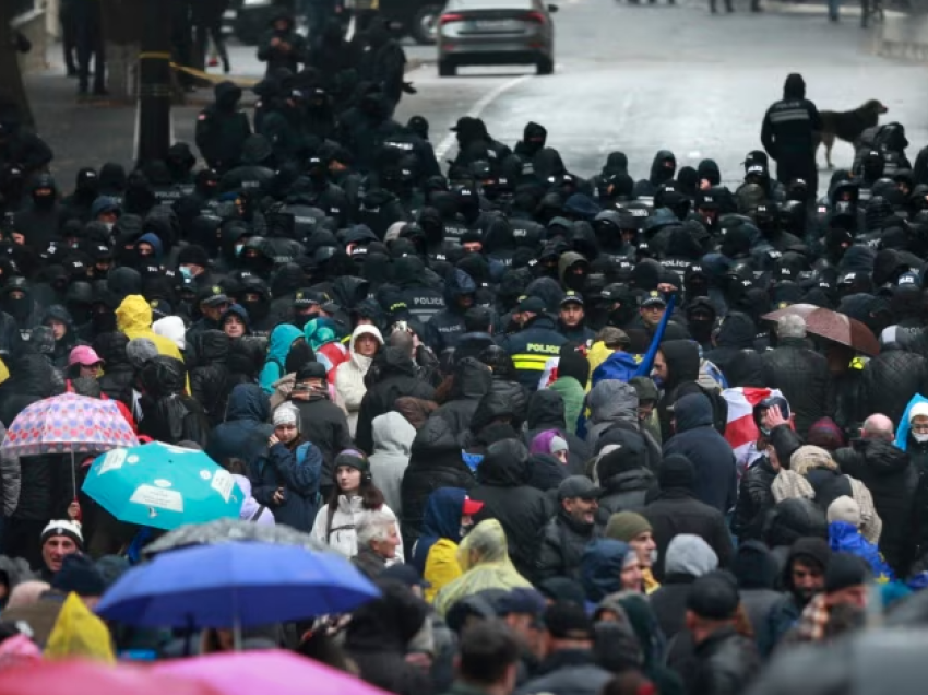 Demokracia në provë në Evropën Lindore mes akuzave për ndërhyrje nga Rusia