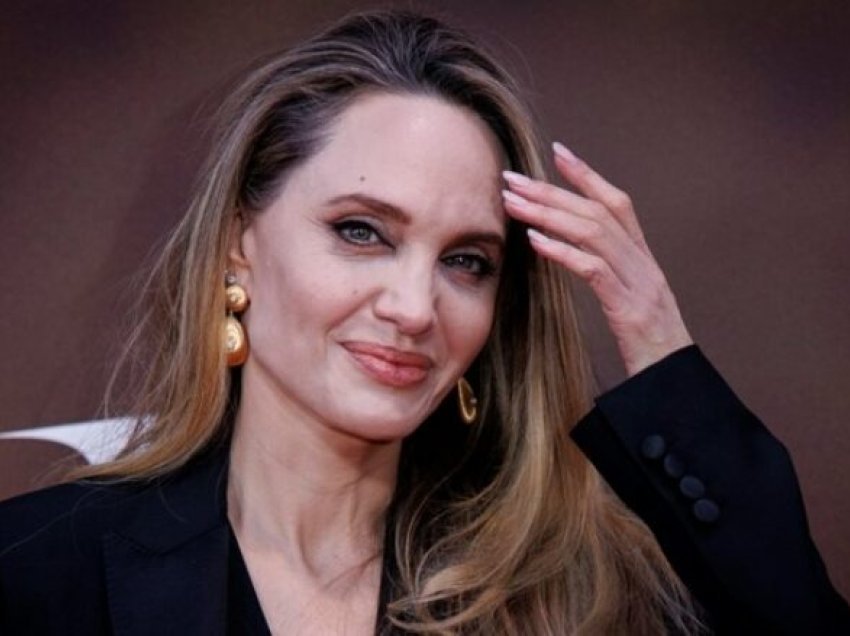 Angelina Jolie u detyrua të mësonte frëngjisht për rolin e saj në filmin e ri