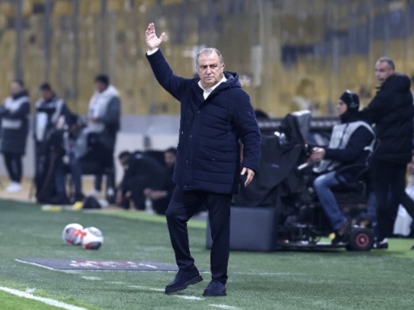 Fatih Terim tek Al-Shabab