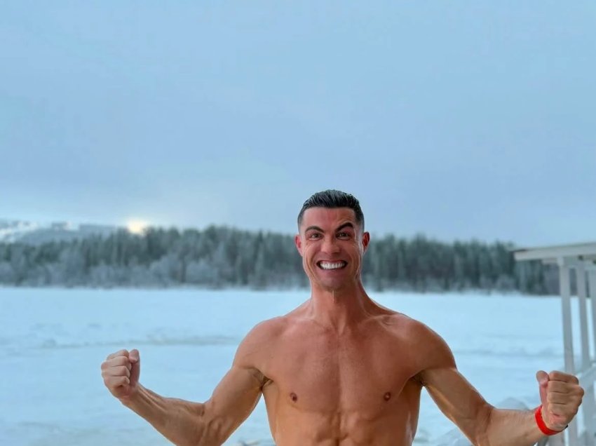 Pushimet magjike të Cristiano Ronaldos dhe Georgina Rodriguez/ Çifti shijon dritat e veriut në shtëpinë e Santa Claus