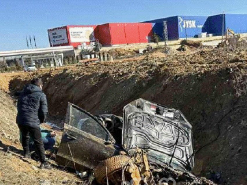 Aksidenti i rëndë trafiku te “Kroni i Mbretit”, dy vetura përfundojnë jashtë rrugës