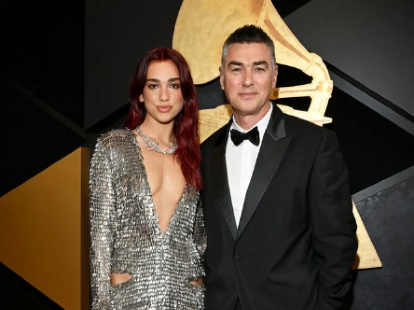 Nuk lë anash familjen – Dua Lipa shoqërohet nga i ati Dukagjini në Grammy Awards