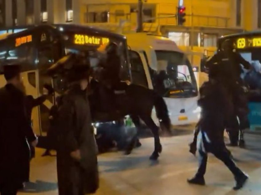 Protestuesit ultra-ortodoksë përleshen me policinë në Jerusalem