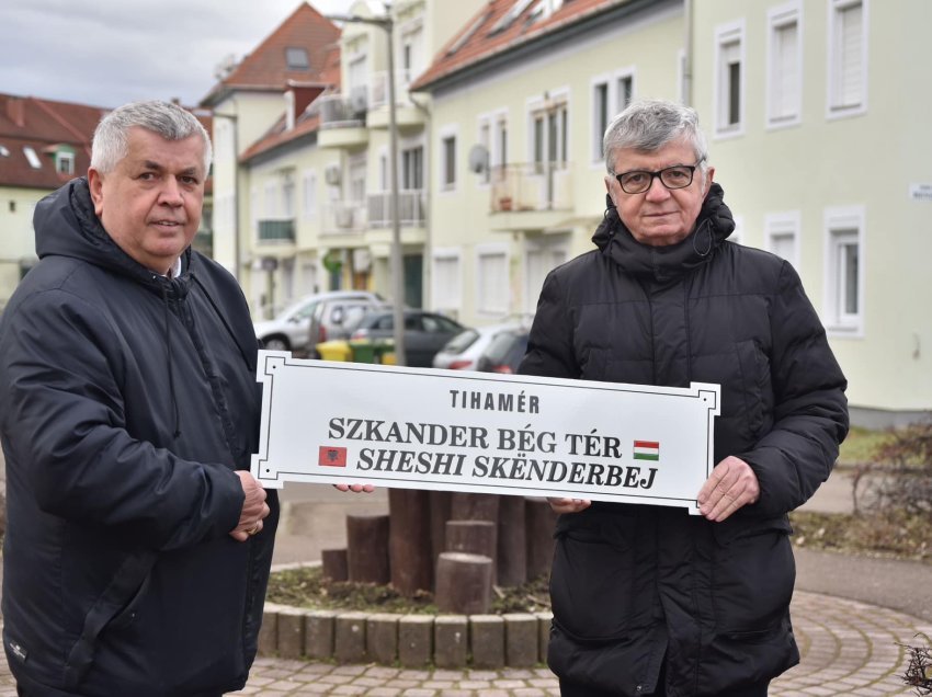 Avni Hafuzi e jetësoi sheshin, tavolinën e mundjes dhe bustit të Skënderbeut në Eger të Hungarisë