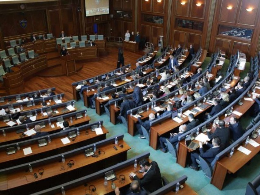 Viti i ri vazhdon me avazin e vjetër në Kuvendin e Kosovës, pozita e opozita s’merren vesh për ligje të rëndësishme