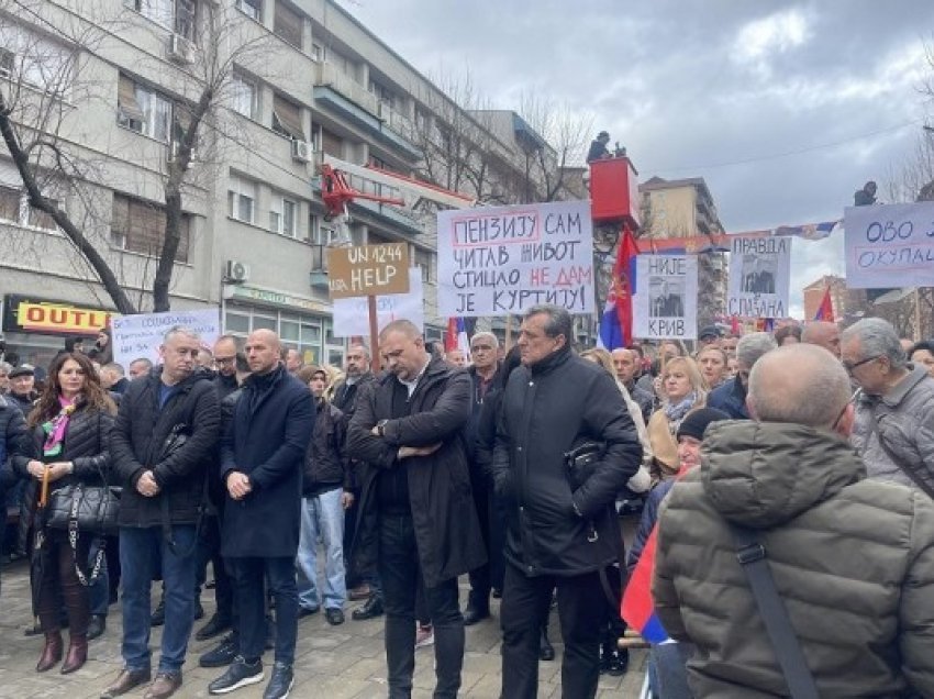 “Përgatitje për rezistencë”: Mesazhe kërcënuese nga veriu për Kurtin dhe Policinë e Kosovës