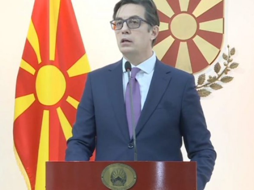 Pendarovski: E papranueshme që qytetarët të dënohen për patentë shoferët e vjetër, partitë të miratojnë ndryshime ligjore