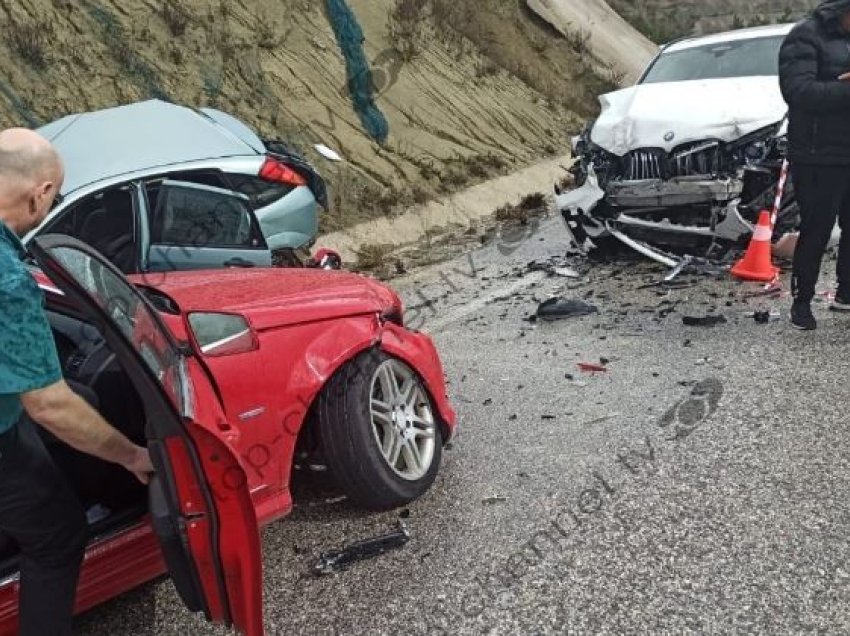 Aksidenti kokë më kokë në Memaliaj la të vdekur një grua, arrestohet shoferi i mjetit tjetër