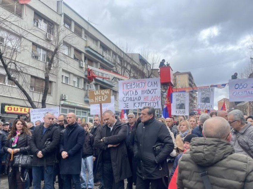 ​Policia tregon numrin e pjesëmarrësve në protestën e serbëve në veri