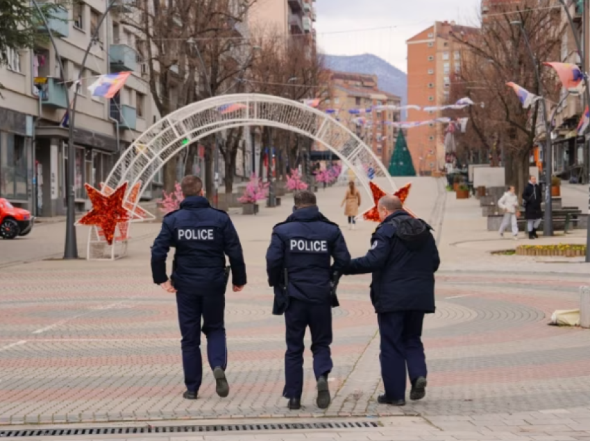 Policia gjen fletushka në veri që bëjnë “thirrje për rezistencë”