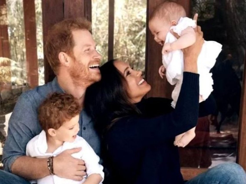 Mbiemri i ri i familjes së Meghan dhe Harry thyen traditën e lashtë mbretërore