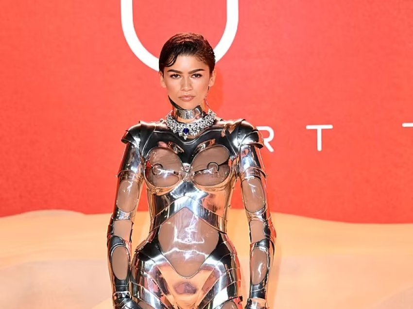 Zendaya merr vëmendjen me veshjen metalike në premierën e filmit “Dune: Part Two”