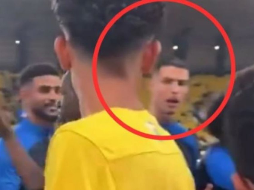 Përkundër thirrjeve nga Ronaldo, djali i tij e injoroi në ceremoni