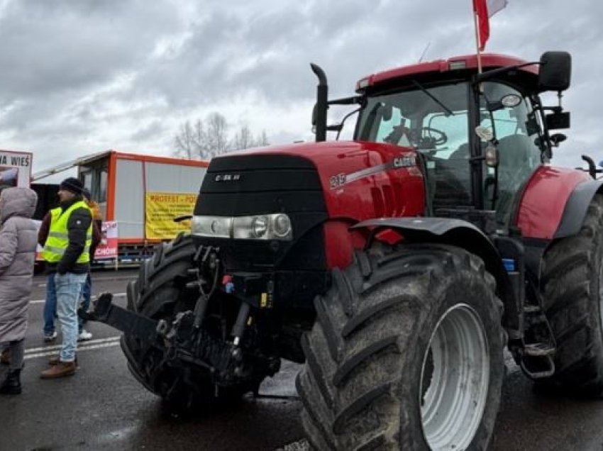 Fermerët polakë paralajmërojnë bllokimin e një pikëkalimi kyç me Gjermaninë