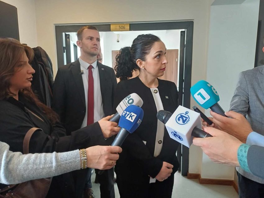 Osmani: Kur të konfirmohet largimi i kryetarëve në veri, brenda afatit i caktoj zgjedhjet