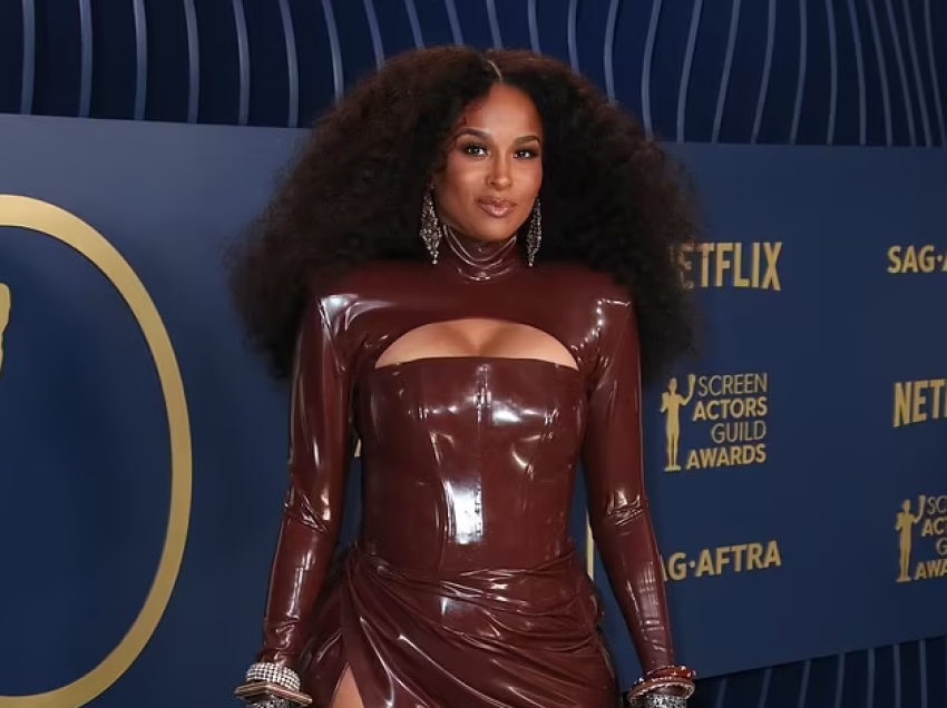 Ciara tregon trupin e jashtëzakonshëm 10 javë pas lindjes, në “SAG Awards 2024”