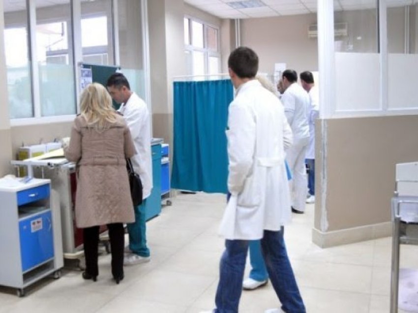 Klinika e Urologjisë – tetë dhoma për pacientë, nëntë për personel