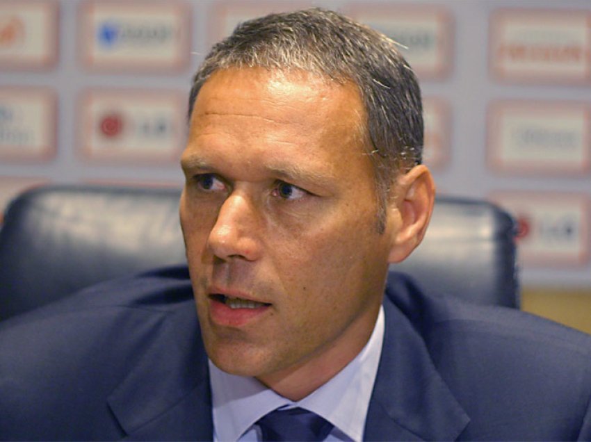 Van Basten kujton vitet te Milan-i