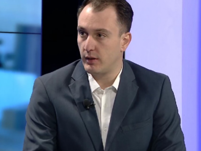 Andonovski: Do të propozojmë targa të veçanta për veturat zyrtare me ngjyra të ndryshme