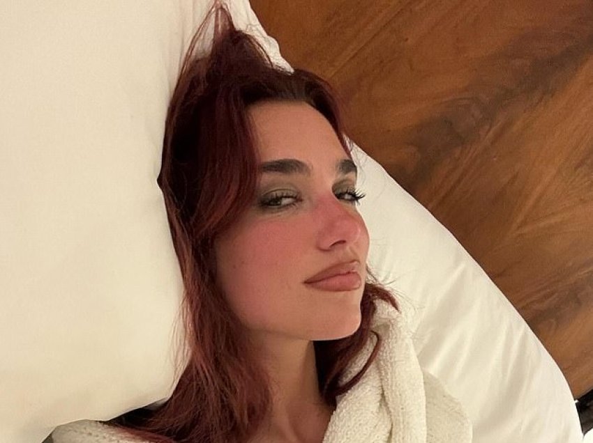 Dua Lipa poston një seri fotografish të çuditshme, pasi shijoi pesë Negroni