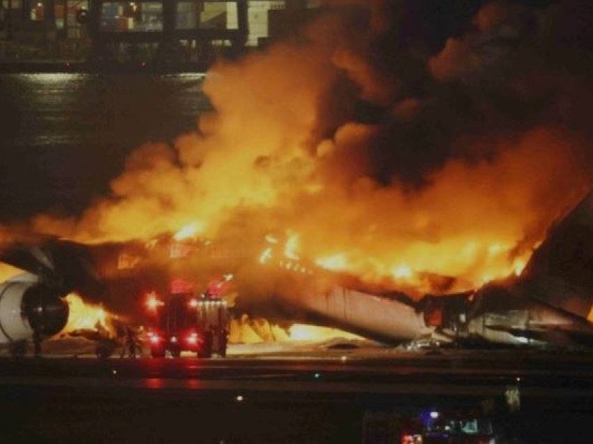 Mrekullia në Japoni, si shpëtuan 400 pasagjerët dhe ekuipazhi i avionit në Tokio?