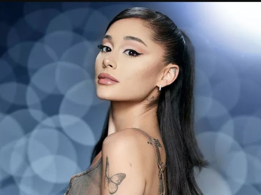 Ariana Grande pas tre vjetëve pritet ta publikojë këngën e parë solo