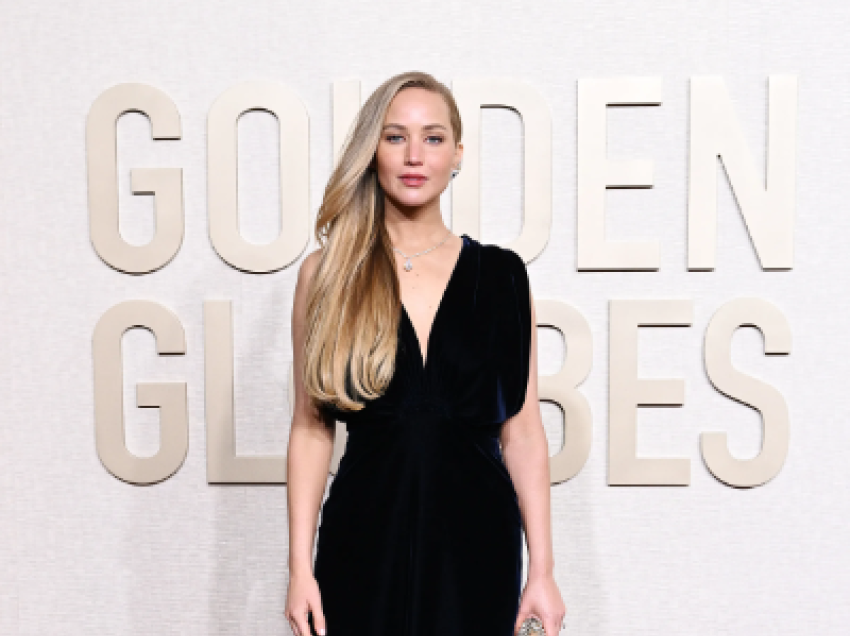 Jennifer Lawrence u shfaq me diamant në Golden Globes 2024