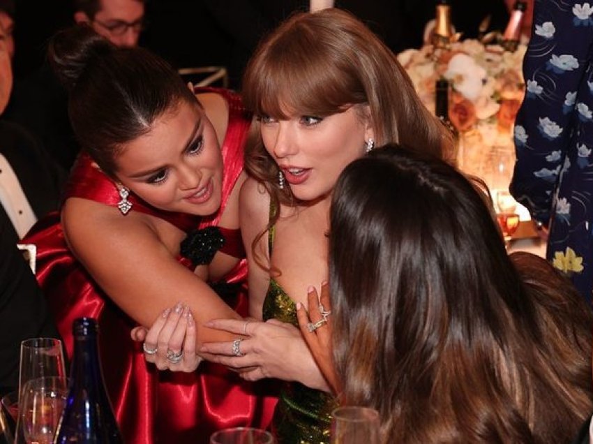 Selena Gomez zbulon se çfarë i tha Taylor Swift në 'Golden Globes'