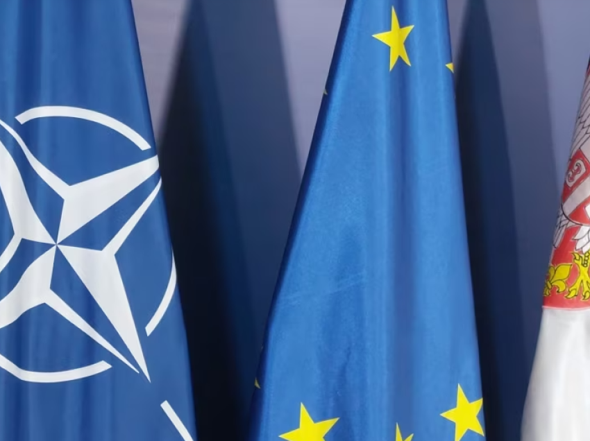 NATO: Rikthimi i shërbimit të detyrueshëm ushtarak është çështje e Serbisë