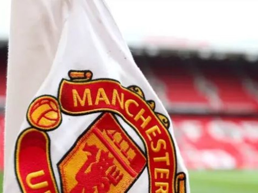 Manchester United ndryshon kurs