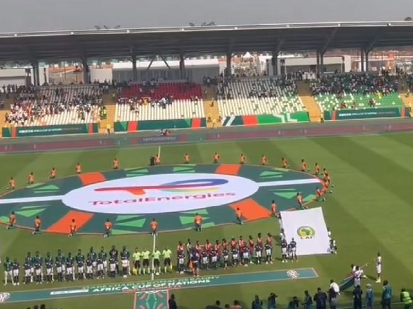 Prishen altoparlantët e stadiumit në Kupën e Afrikës