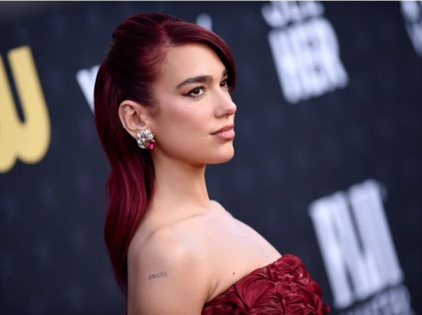 Dua Lipa bën thirrje për “armëpushim humanitar” në Gaza, e përmend luftën e fundit në Kosovë